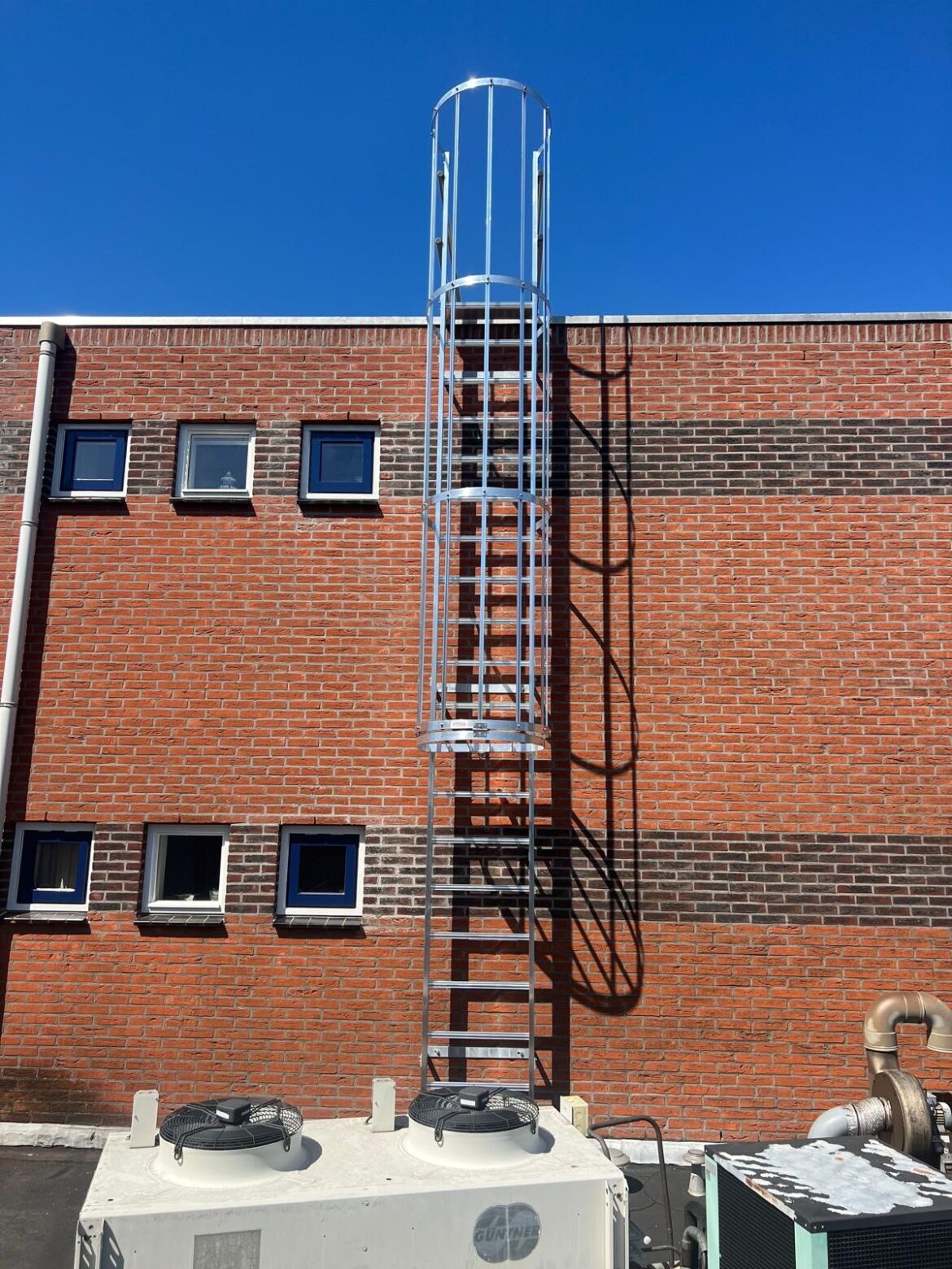 kooiladder-en-hangladder kooiladder en hangladder